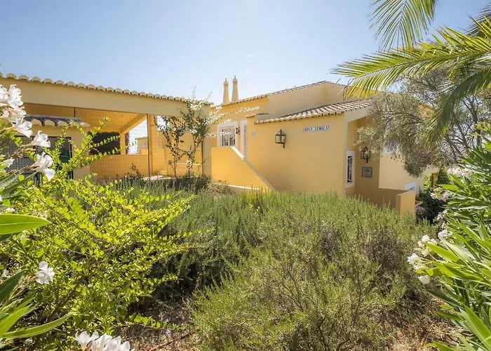 Apartment Beachfront With Pool And Stunning Ocean View #1908 *