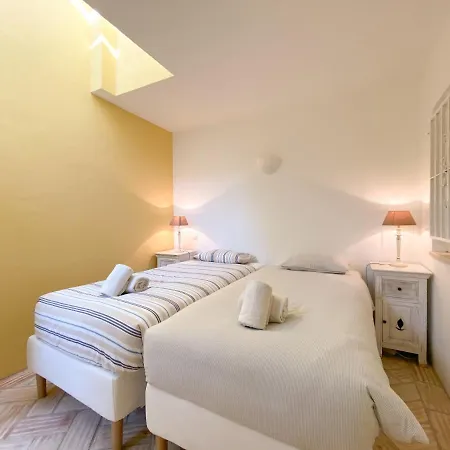 Beachfront With Pool And Stunning Ocean View #1908 *