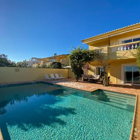 Beachfront With Pool And Stunning Ocean View #1908 公寓