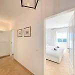 Beachfront With Pool And Stunning Ocean View #1908