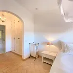 Lägenhet Beachfront With Pool And Stunning Ocean View #1908