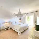 Lägenhet Beachfront With Pool And Stunning Ocean View #1908 *