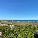 Beachfront With Pool And Stunning Ocean View #1908 Lägenhet
