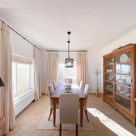 아파트 Beachfront With Pool And Stunning Ocean View #1908 라고스