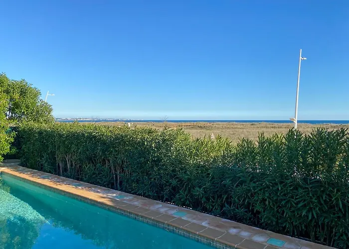 Beachfront With Pool And Stunning Ocean View #1908 Appartement