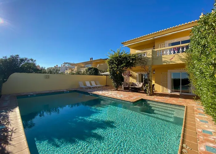 Beachfront With Pool And Stunning Ocean View #1908 Appartement