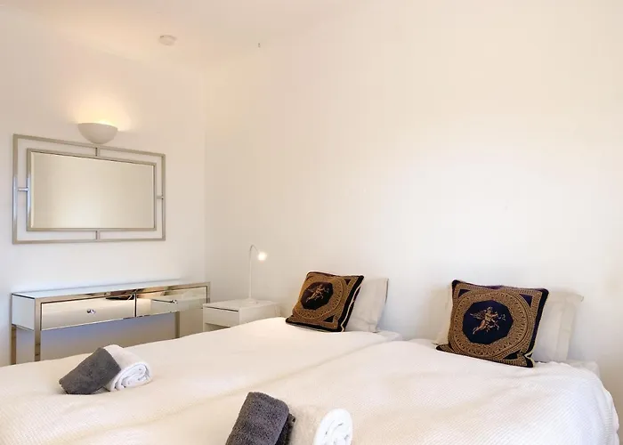 Beachfront With Pool And Stunning Ocean View #1908 Appartement
