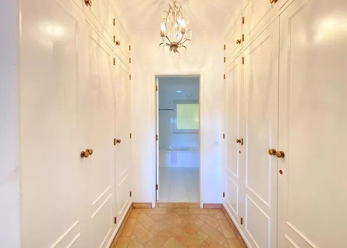 Beachfront With Pool And Stunning Ocean View #1908 Apartamento *